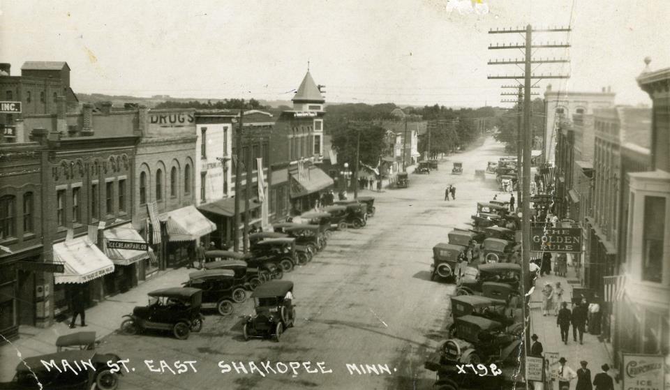 Downtown Shakopee Circa 1915